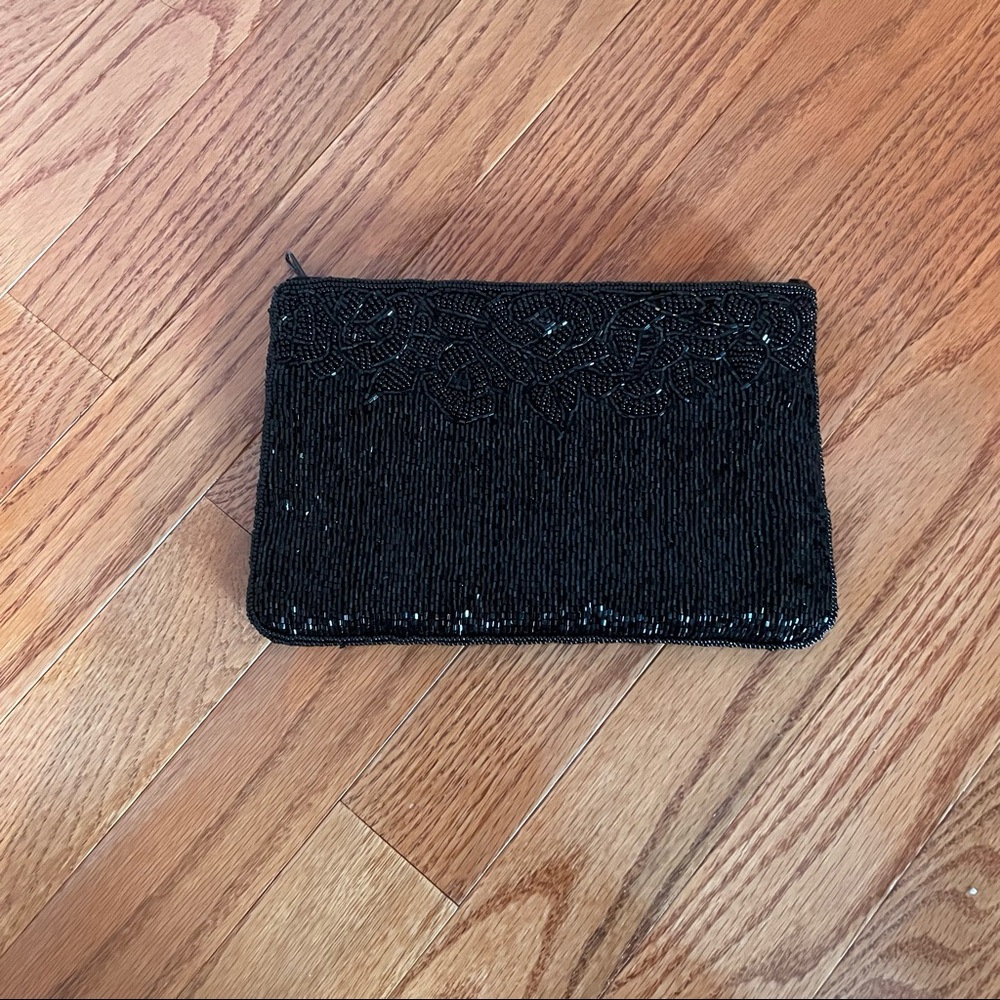 Sequin clutch